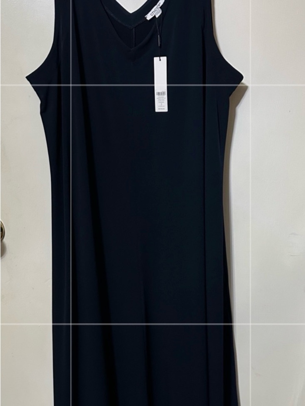 Classic Navy V-Neck Sleeveless Maxi Dress with Pockets